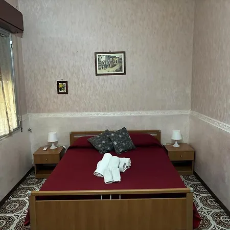 House Giulia Al Borgo Marinaro Apartment